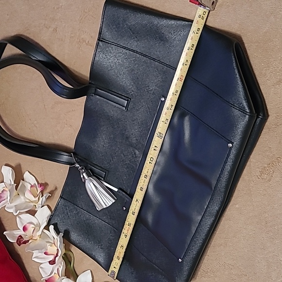 NWOT - Big Tote Bag - Picture 7 of 10